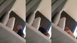 Bokepsin tante hijab selingkuh siang hari